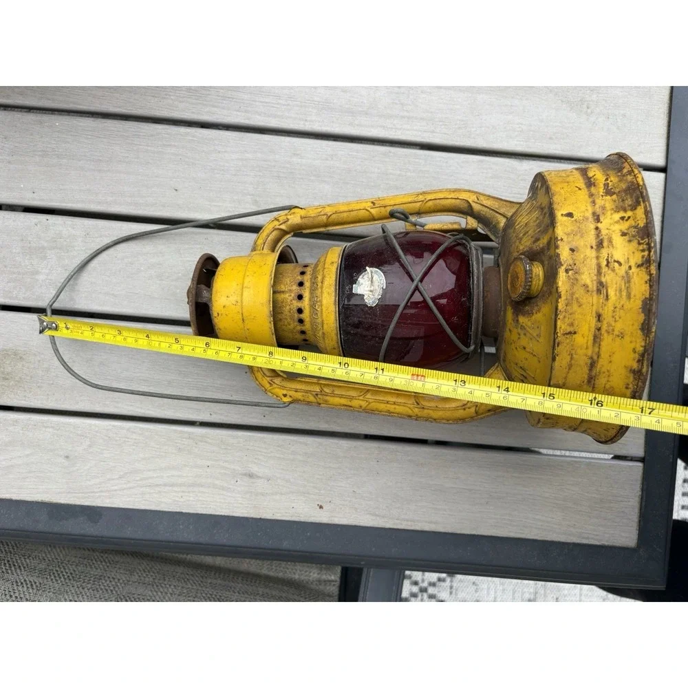 Antique Deitz No. 100 MLPS Kerosene Lantern Stolen from New York Red Globe‎